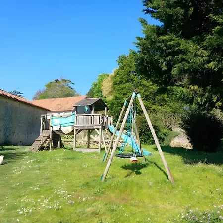 Grand Bois Avec Terrasse Holiday home Chatillon-sur-Thouet